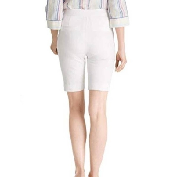 CHICO’S Secret Stretch White Shorts - Picture 2 of 11